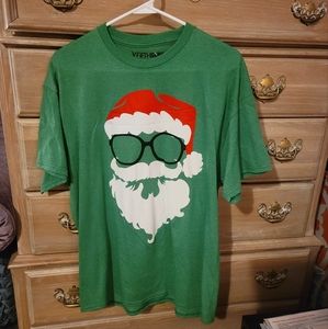 FifthSun Graphic Print Green Tshirt with Santa Face w Black Glasses Size Large
